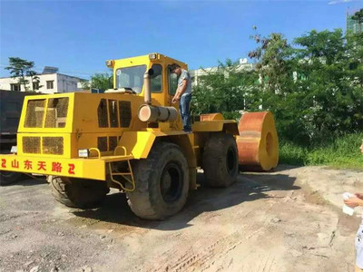 赤坎區(qū)沖擊碾出租 助力工程建設(shè)，機(jī)械設(shè)備租賃服務(wù)全面升級